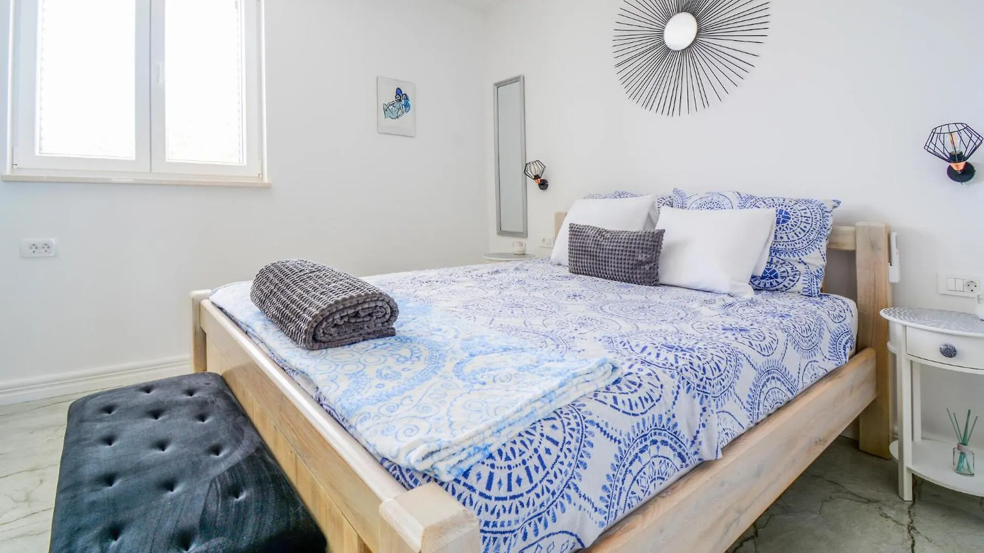 Gorgeous Home In Veli Rat With Wifi Holiday home